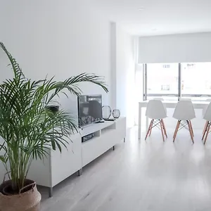  Apartment Perfect Summer Beach House